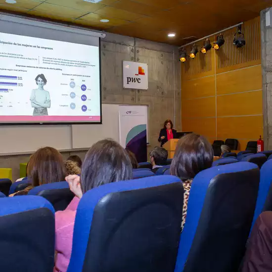 Presidenta Solange Berstein presentó la vigésima segunda edición del Informe de Género de la CMF